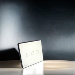 کلید سه پل هوشمند و لمسی آیریک